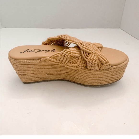 Free People Highline Espadrille Wedge Platform in Natural Size 37 or 7 US NWOT. - Picture 3 of 6